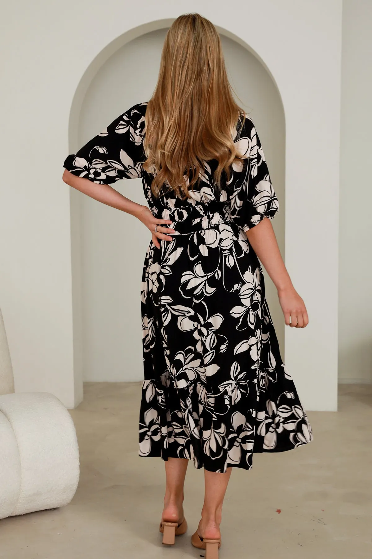 Avamia Naomi Midi Dress Black Floral