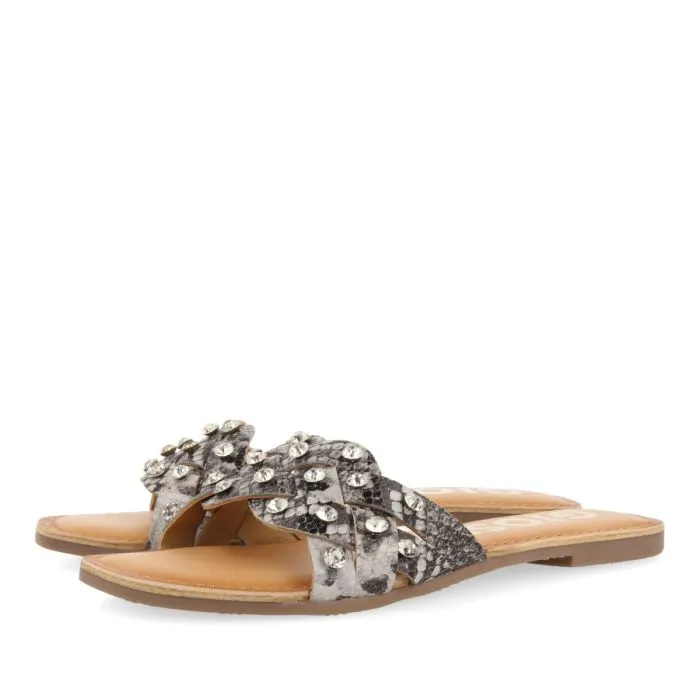 GIOSEPPO DONLEY FLATS