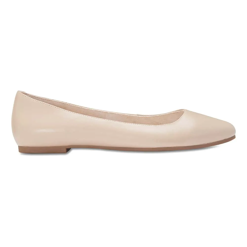 Lucia Flat in Nude Leather