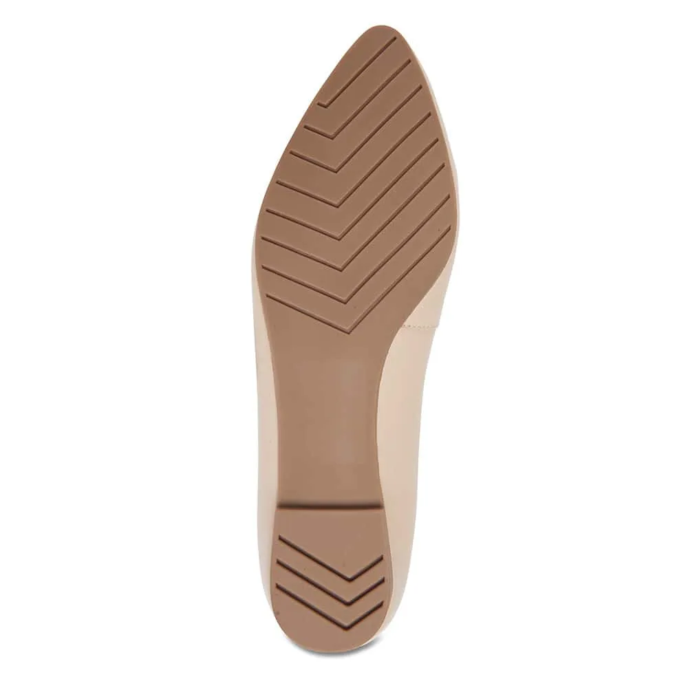 Lucia Flat in Nude Leather