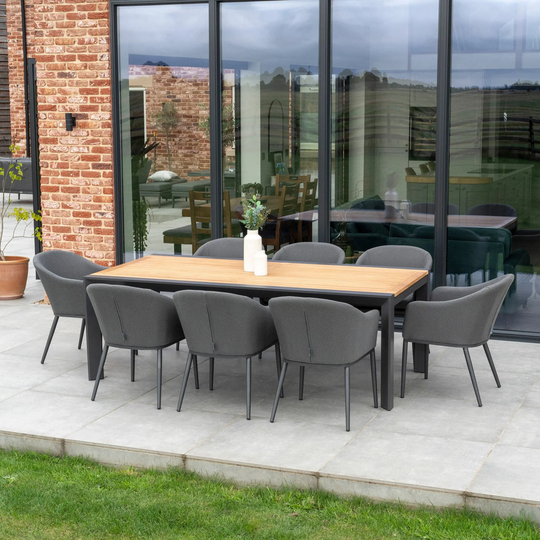 Luna 8 Seat Outdoor Fabric Extending Teak Dining Set in Grey