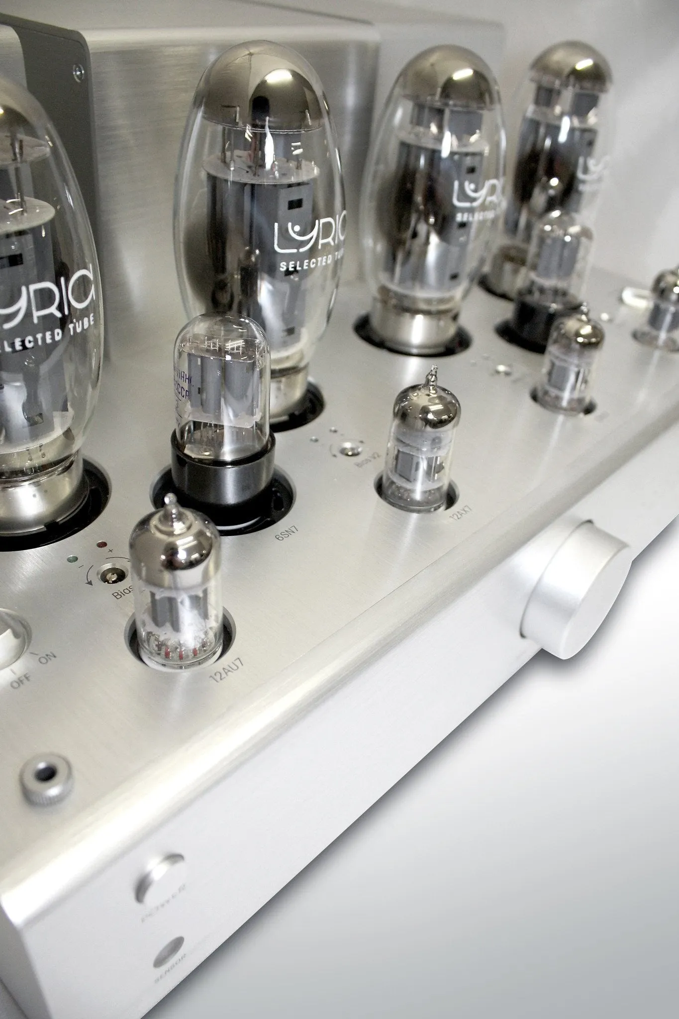 Lyric Ti140 Mk. II - Integrated Tube Amplifier