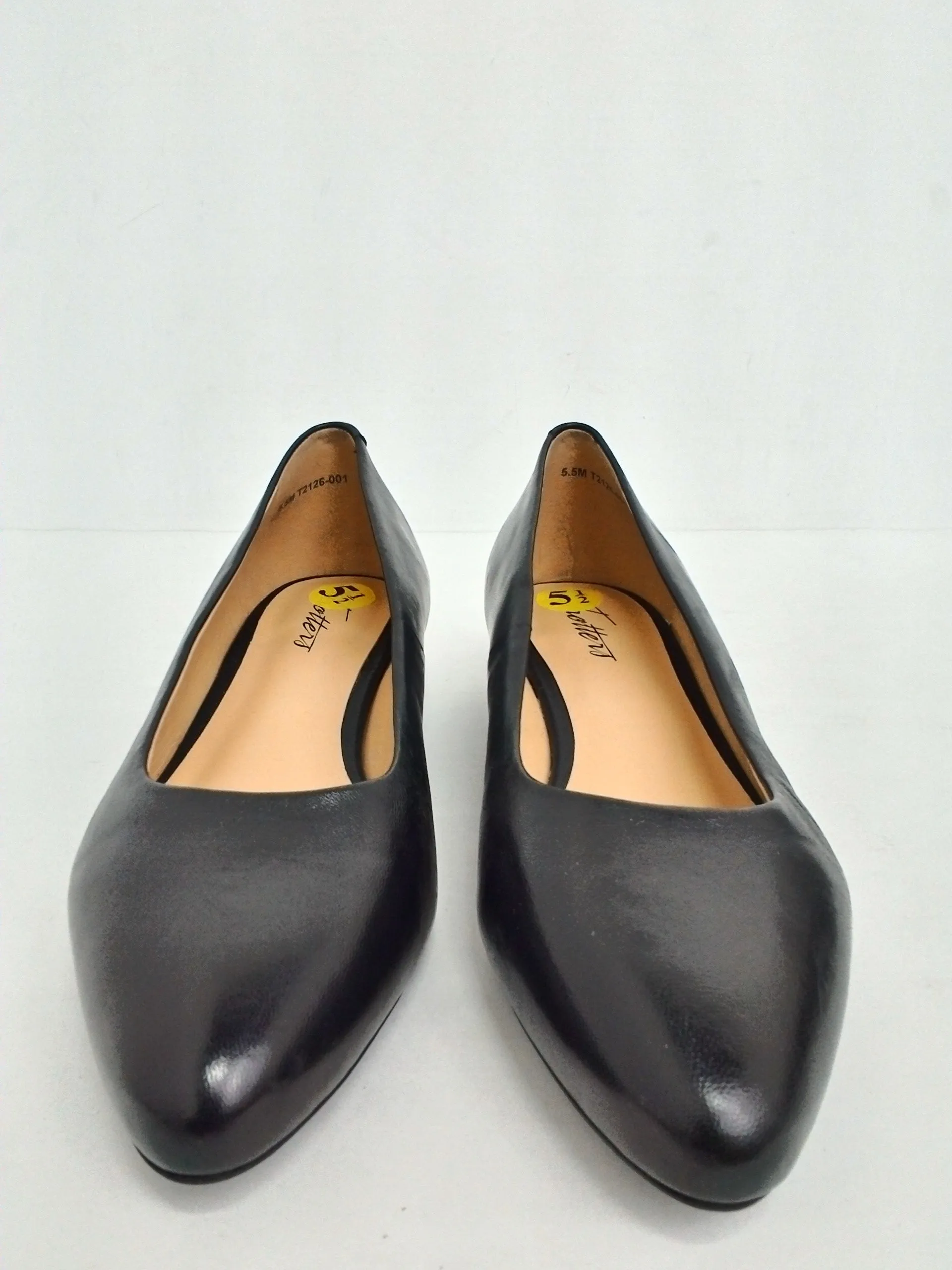 Trotters Women's Black Leather Flats Size 5.5